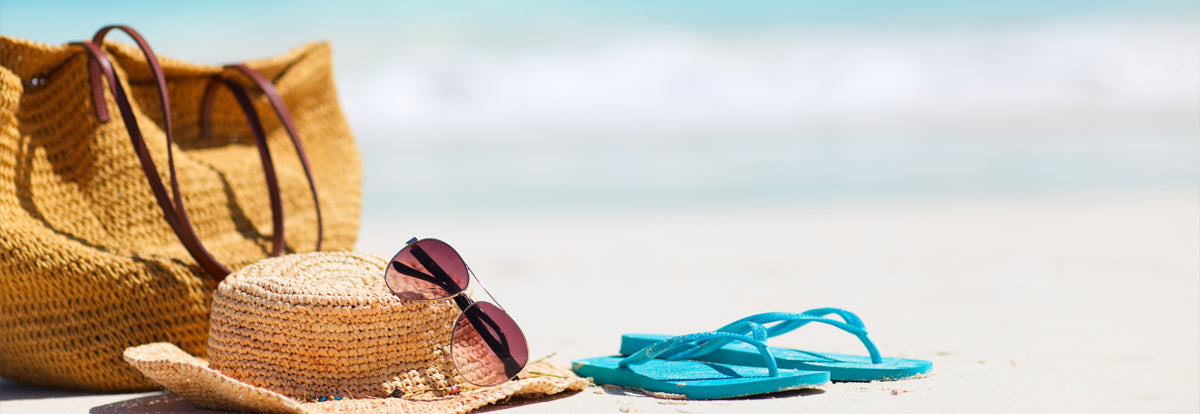 Beach Bag Check: The Ultimate Non-Toxic Beach Bag Checklist for Summer 2026